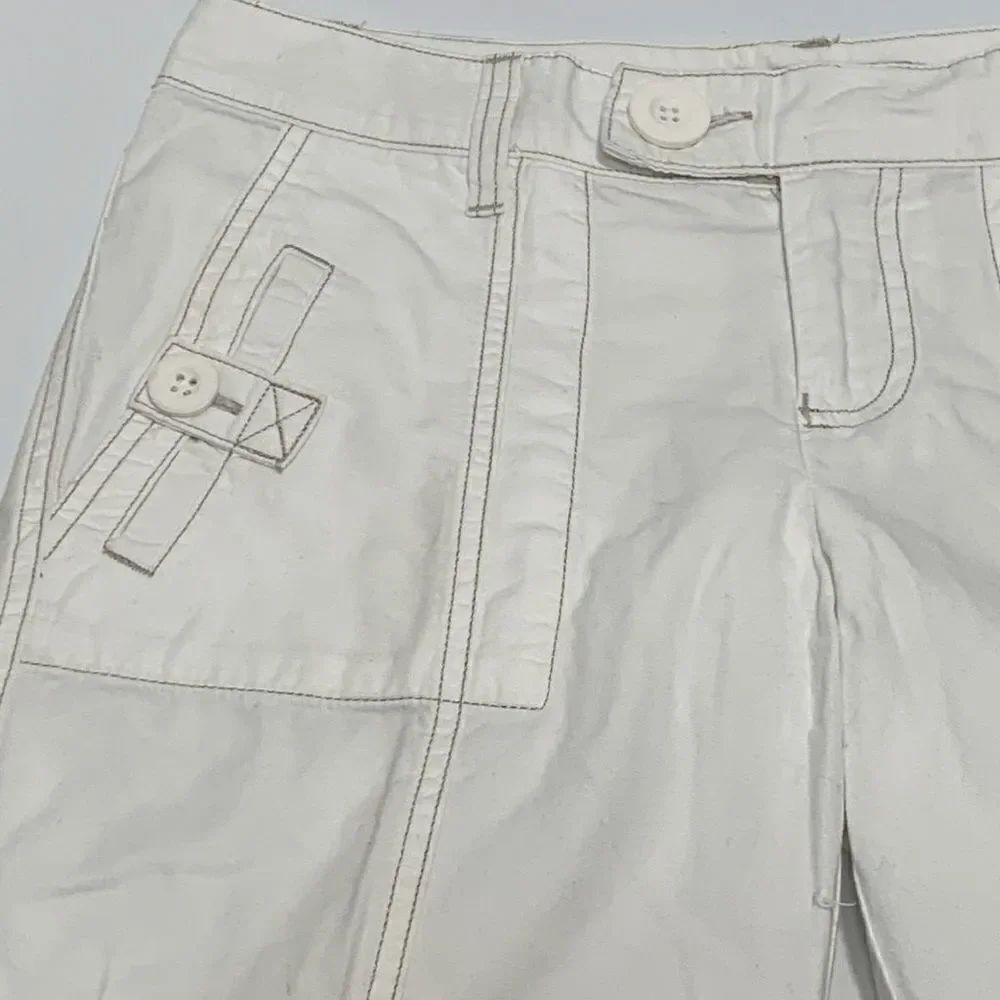 Natural Reflections White Bermuda Short - Picture 2 of 7